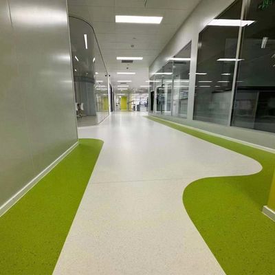 Αγορά Αντιστατικά PVC πατώματα καθαρής αίθουσας, ομοιογενείς βινυλικές πατώσεις για νοσοκομεία online manufacture